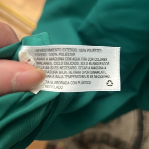 A new day dress medium, layered bell sleeves. Green. EUC - Picture 7 of 7